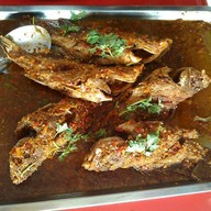 ข้าวแกงแม่ลำพึง