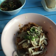 เดือนร่มไทร ไก่มะระ ปากเกร็ด