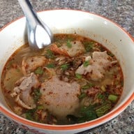 เมนูของร้าน ก๋วยเตี๋ยวโรงสีแสงไทย( บ้านบึง )  บางวัว