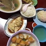 เมนูของร้าน Albert Court Food Center.