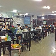 บรรยากาศ DOT Cafe
