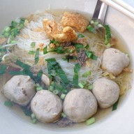 เมนูของร้าน ก๋วยเตี๋ยวเนื้อ2เจ๊ นครนายก