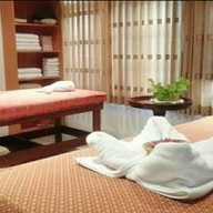 บ้านการะเกดนวดแผนไทยและสปา