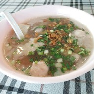 เมนูของร้าน คุณแดงก๋วยจั๊บญวน วังหลัง