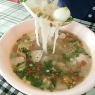 เมนูของร้าน คุณแดงก๋วยจั๊บญวน วังหลัง