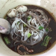 เมนูของร้าน ก๋วยเตี๋ยวเรือ โกยุทธหาดใหญ่