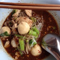 เมนูของร้าน ก๋วยเตี๋ยวเรือบางกร่างลุงต๋อย