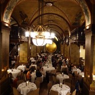 บรรยากาศ Kornhauskeller Bern