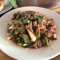 เมนูของร้าน เจ๊ฝนร้านก๋วยเตี๋ยวแชมป์