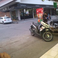 หน้าร้าน ปั้นสุขซูซิ