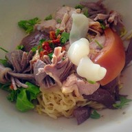 เจ้สี่ ก๋วยเตี๋ยวเป็ดเจริญนคร