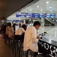 Starbucks Shanghai pudong airport