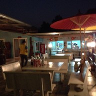 สวนอาหารเนินทอง