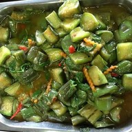 เมนูของร้าน บุฟเฟ่ต์ข้าวแกง แม่บุญธรรม