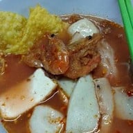 กินเตี๋ยวเจ๊นิล