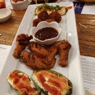 เมนูของร้าน Charley Brown's Mexican Cantina