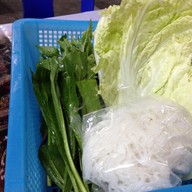 ส้มตำ เจ้ปุ้ย