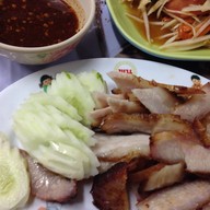 เมนูของร้าน ส้มตำ เจ้ปุ้ย