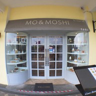 หน้าร้าน Mo & Moshi