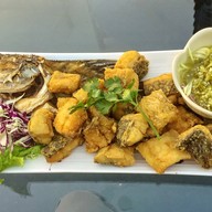 เมนูของร้าน dheva river house