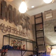 บรรยากาศ Amuse' Bar คลองมะขามเรียง