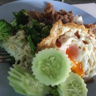 เมนูของร้าน ป้าม้วนอาหารตามสั่ง