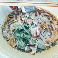 เมนูของร้าน ก๋วยเตี๋ยวเรือปทุมธานี ยะลา