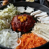 เมนูของร้าน Chicken galbi By The Pan Korean