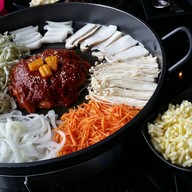 เมนูของร้าน Chicken galbi By The Pan Korean