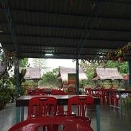 ปลาเผาริมเขาตอง