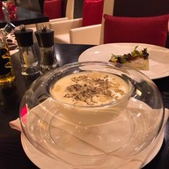 เมนูของร้าน Volti Restaurant And Bar โรงแรมแชงกรีลา