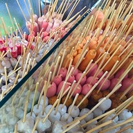 ลูกชิ้นปิ้งพี่บี