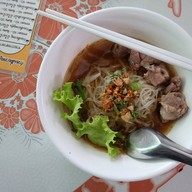 เมนูของร้าน ก๋วยเตี๋ยวหมูหน้าประปา (เจ้าเก่า)