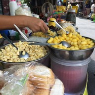 บรรยากาศ ไอศครีมกะทินมสดจราจรกลาง