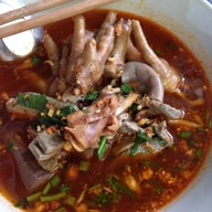 ก๋วยเตี๋ยวนั่งบาร์ โครตอิ่ม