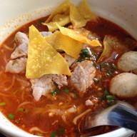 ก๋วยเตี๋ยวนั่งบาร์ โครตอิ่ม