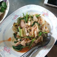 เมนูของร้าน ต้มเลือดหมูกาญจนา (เจ้าเก่าสรรพาวุธ)