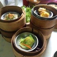 แต่เตี้ยม หาดใหญ่ใน