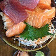 เมนูของร้าน Tororo Sushi