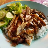 ข้าวเฉโป สีลม เจ้าเก่า