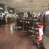 บรรยากาศ Food Village Takashimaya Singapore