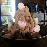 เมนูของร้าน ธัญญพร ก๋วยเตี๋ยวไก่ฉีกต้มยำ