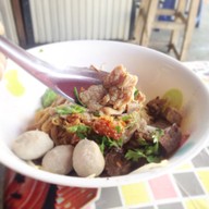 เมนูของร้าน ก๋วยเตี๋ยวแดงโอชา