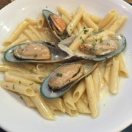 Cafe Fish ดิเอ็มโพเรี่ยม
