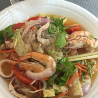 ยำแซบรสเด็ด (เจ้าเก่า) สุขุมวิท 38