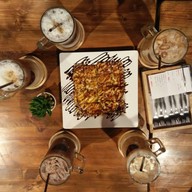 เมนูของร้าน กูโรตีคาเฟ่(guu roti&cafe) โครงการ AQUA สะพานควาย