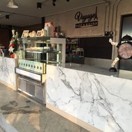 บรรยากาศ Voyage Cafe & Bistro