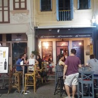 หน้าร้าน Noti Bar (Club Street)