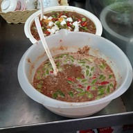 ข้าวคลุกกะปิ เจ๊น้อย แฉ . . ท