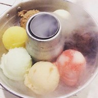 เมนูของร้าน ไอติมหม้อไฟยศเส สาขา 4 เดอะซีน